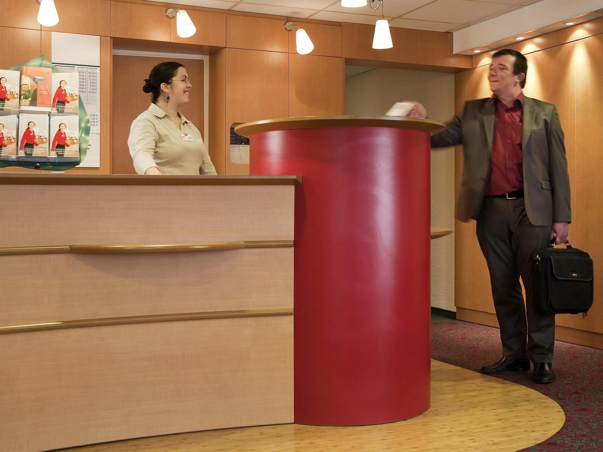 Ibis Creil Sur Oise Hotel Villers-Saint-Paul Екстериор снимка