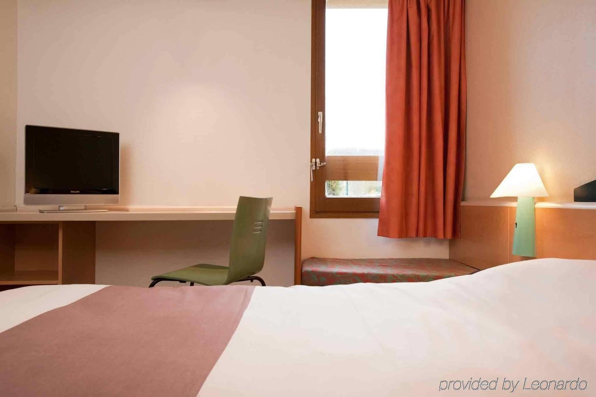 Ibis Creil Sur Oise Hotel Villers-Saint-Paul Екстериор снимка
